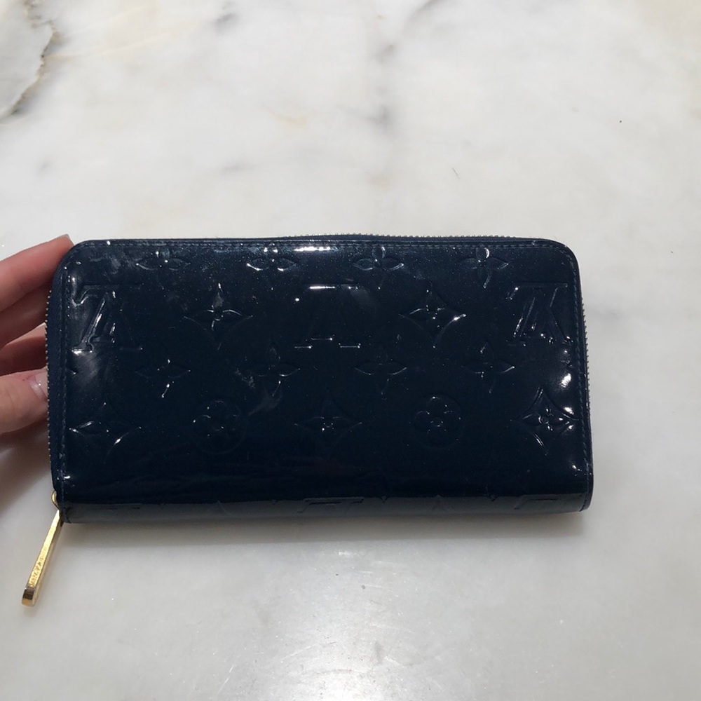 Louis Vuitton Zippy Wallet